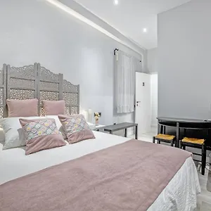 https://enmayo-2021-alojamiento-completo.es-andalucia.com