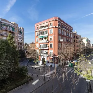 https://precioso-y-cntrico-apartamento-gran-capitn-5.es-andalucia.com